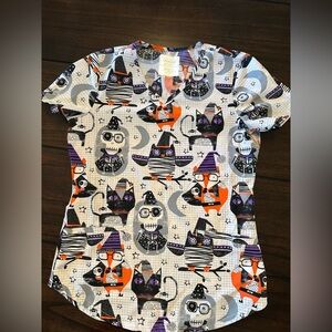 Cherokee XS Halloween medical scrub top. V neck, short sleeves with pockets.